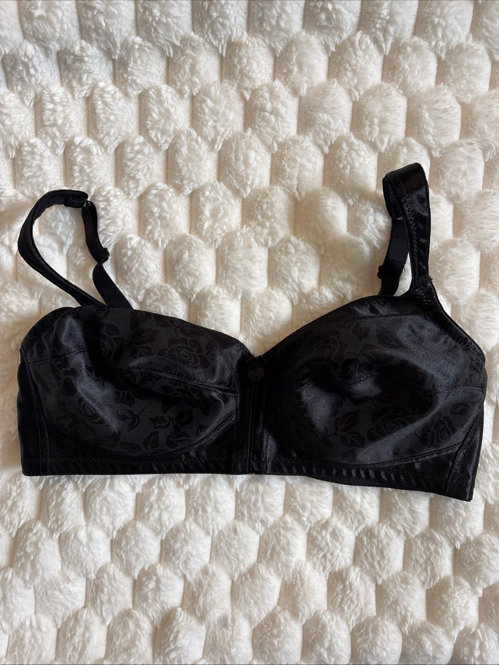 Bobbie Brooks Black Floral Bra Size 36C Wireless Adjustable Straps Unpadded